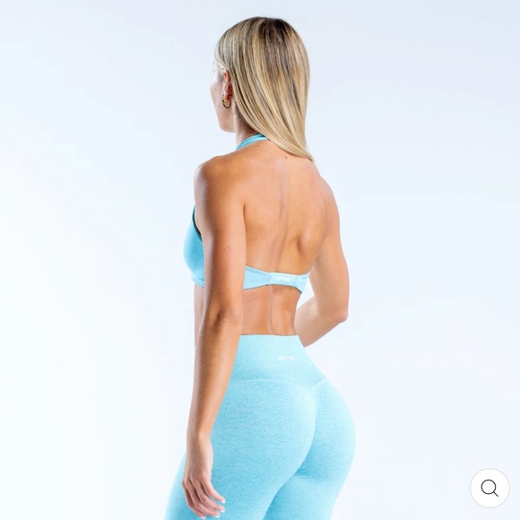 DFYNE X HANNA PEARSON Light Blue Women's Sports Bra and Leggings - Picture 3 of 3